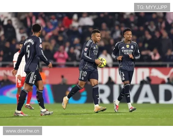 皇马中锋短缺问题持续加剧，对关键战表现造成影响