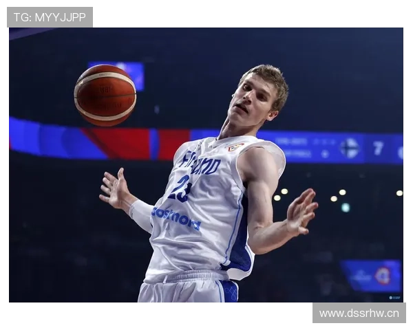 马尔卡宁无球牵制力提升，拉开空间效率优于同位置内线